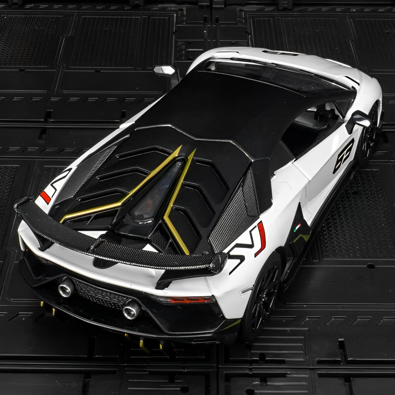 Diecast Model Lamborghini Aventador SVJ63 1/24